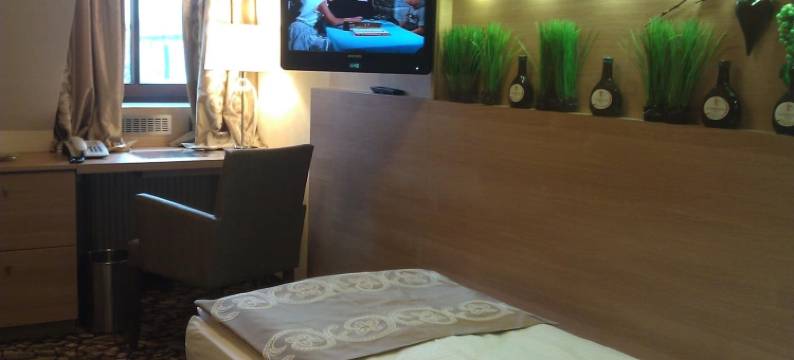 葡萄酒餐厅&斯普德洛赫酒店(Spundloch- Das Hotel & Weinrestaurant)图片