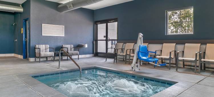 韦兰贝斯特韦斯特优质酒店(Best Western Plus Wayland Hotel)图片