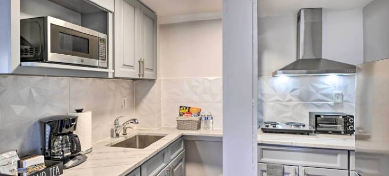 海湾岸边度假租赁～距离沙滩7英里(Bay Shore Vacation Rental ~ 7 Mi to the Beach)图片