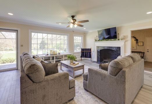 'The Windmill House' w/ Pond: 9 Mi to Dayton! Hotel Overview