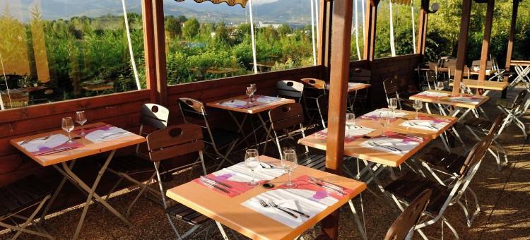 圣埃蒂安康铂酒店(Campanile Saint Etienne Est - Saint Chamond)图片