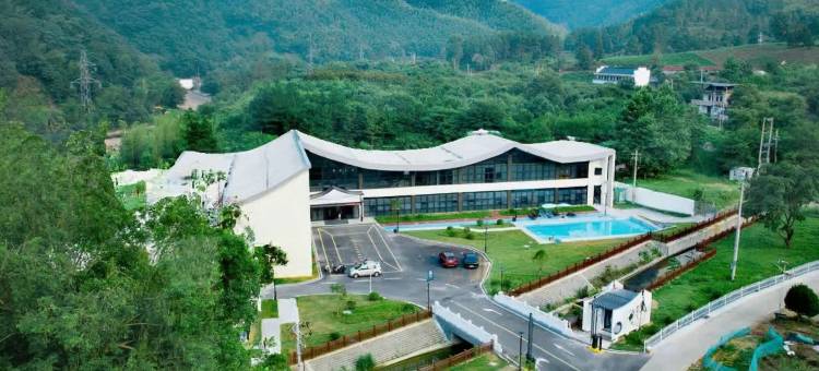 见吾乡·月亮湖畔度假庄园(皖南川藏线月亮湾风景区店)图片