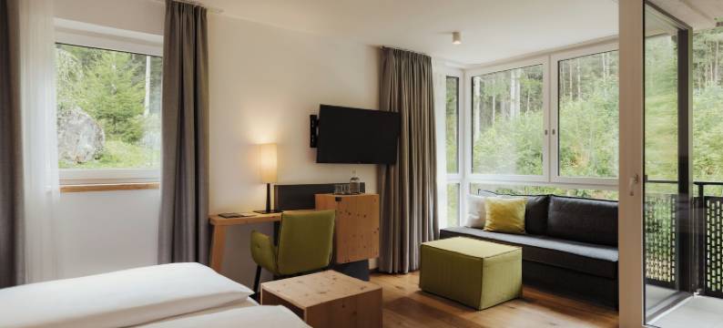 瓦尔德拉斯特 - 森林边生活(Waldrast - Forestside Living)图片