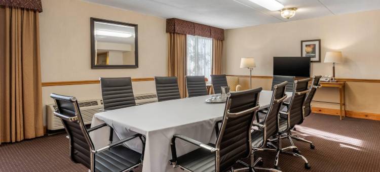 伊利湖会议中心凯隆酒店(Clarion Hotel Conference Center on Lake Erie)图片