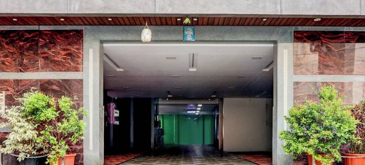 Fabhotel 维什努君豪酒店(Fabhotel Vishnu Grand)图片