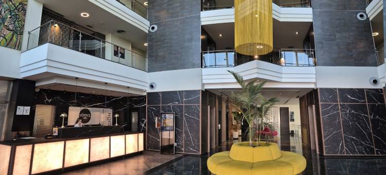 塞维利亚·阿尔加拉菲住宿(Vértice Sevilla Aljarafe)图片