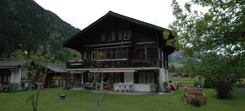 Chalet in Lenk near Simmen Falls图片