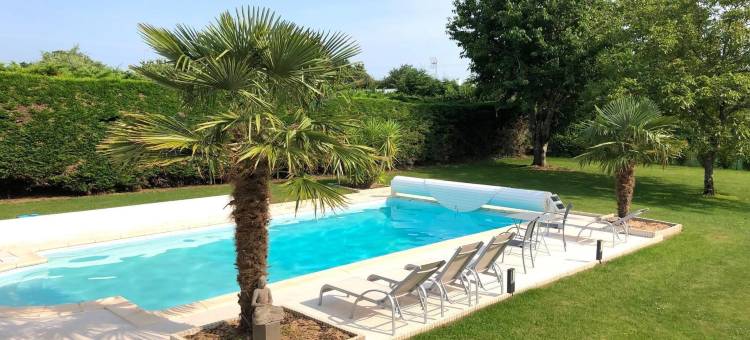 Holiday Home in Bénodet with Pool & Beaches图片