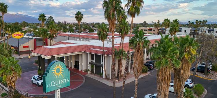 图森东拉昆塔温德姆酒店(La Quinta Inn by Wyndham Tucson East)图片