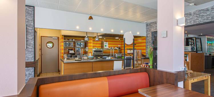 B&B HOTEL 沙特尔中心大教堂(B&B Hotel Chartres Centre Cathédrale 3 étoiles)图片