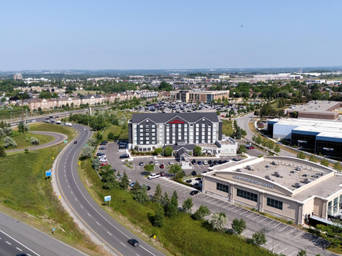 多伦多埃杰克斯希尔顿花园旅馆