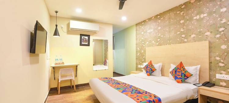 Fabhotel 新月(FabHotel Crescent)图片