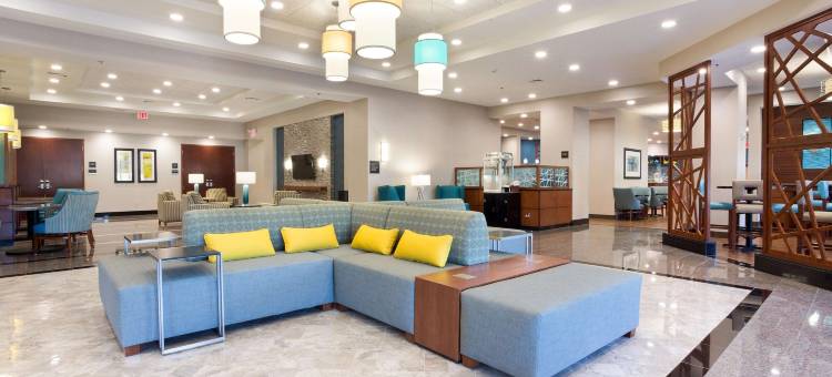 德鲁伯灵顿套房酒店(Drury Inn & Suites Burlington)图片