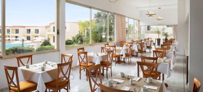 Ramada Hotel & Suites by Wyndham Ayia Napa图片