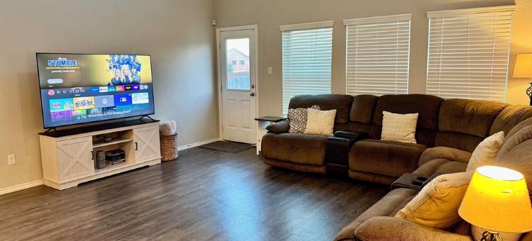 圣安东尼奥西北部宠物友好四卧室度假屋 | 温馨便捷(Pet-Friendly 4Br Home in Northwest San Antonio | Cozy & Convenient)图片