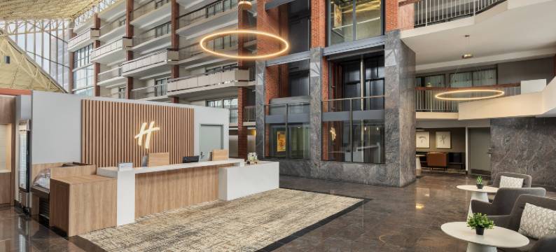 奥克维尔中心假日酒店(Holiday Inn OAKVILLE (CENTRE) by IHG)图片