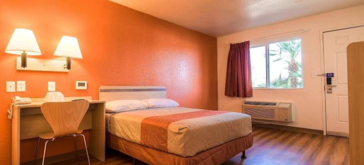 棕榈泉兰乔米拉日6号汽车旅馆(Motel 6 Rancho Mirage, CA - Palm Springs)图片