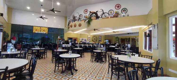 红山莱克敦度假村(Bukit Merah Laketown Resort)图片
