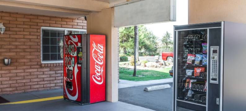 维塞利亚速8酒店(Super 8 by Wyndham Visalia)图片