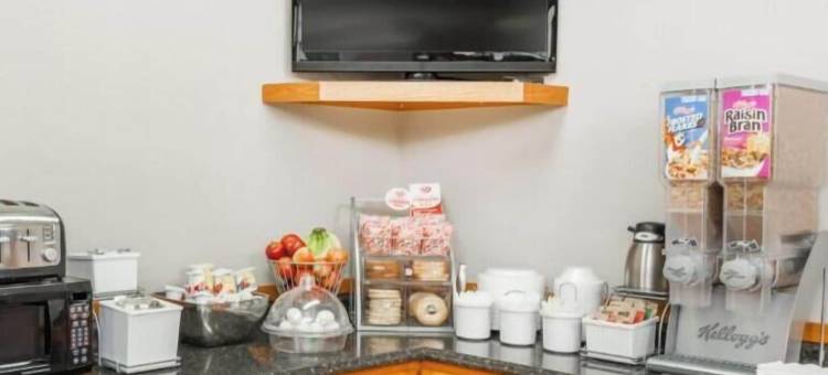 沃齐卡24酒店及套房(Watseka 24 Inn & Suites)图片