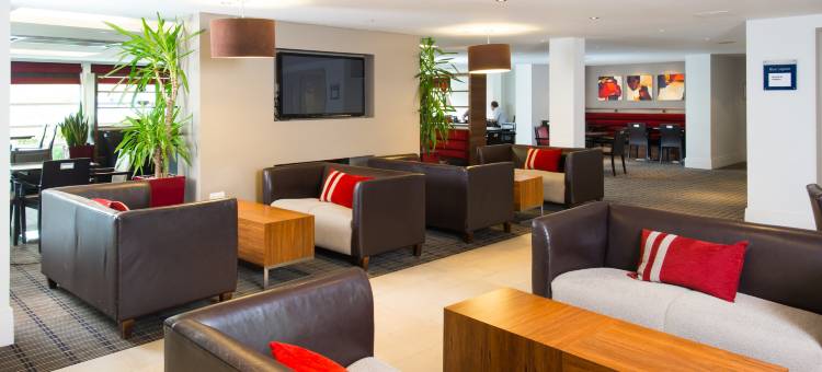 米尔顿凯恩斯智选假日酒店(Holiday Inn Express MILTON KEYNES by IHG)图片