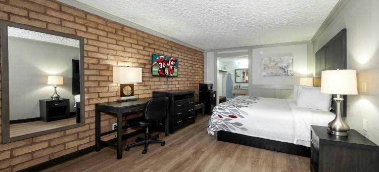 门罗红顶酒店(Red Roof Inn Monroe)图片