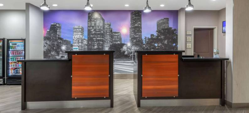 休斯顿亨布尔阿塔斯科斯塔拉昆塔温德姆套房酒店(La Quinta Inn & Suites by Wyndham Houston Humble Atascocita)图片
