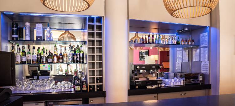 马赛市中心圣夏尔火车站酒店(Hôtel Marseille Centre Gare Saint-Charles)图片