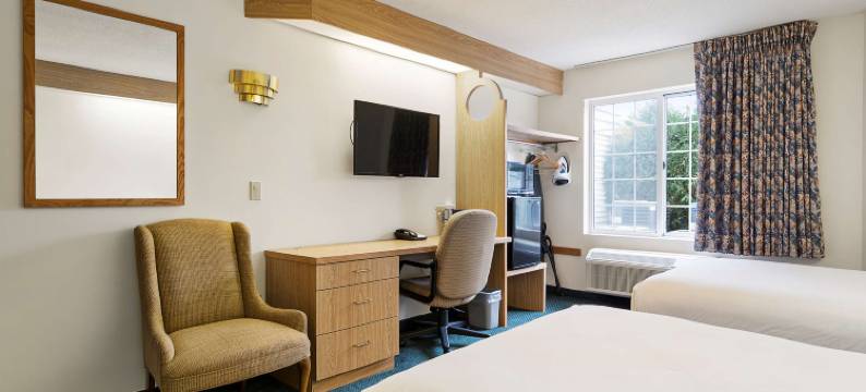 Charlevoix Inn & Suites SureStay Collection by Best Western(Charlevoix Inn & Suites SureStay Collection by Best Western)图片