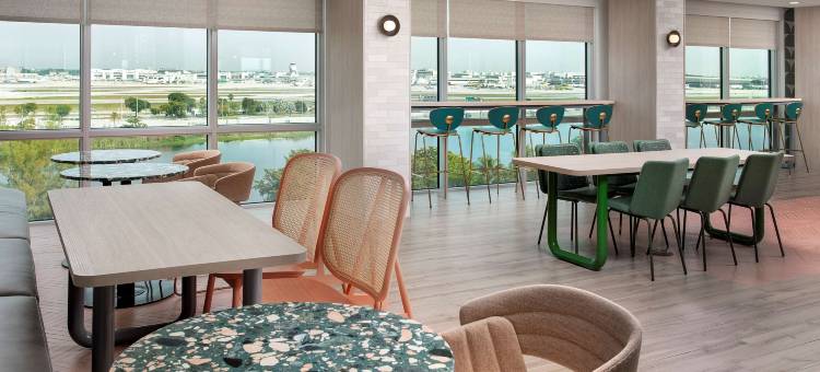 TRU by 希尔顿迈阿密机场南蓝泻湖，FL(Tru by Hilton Miami Airport South Blue Lagoon)图片