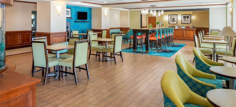 科珀斯克里斯蒂北帕德里ISL拉昆塔温德姆套房酒店(La Quinta Inn & Suites by Wyndham Corpus Christi-N Padre Isl)图片