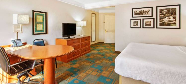 阿尔伯克基西拉昆塔温德姆套房酒店(La Quinta Inn & Suites by Wyndham Albuquerque West)图片