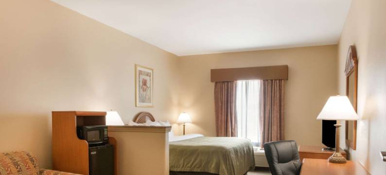 凯艺套房酒店(Quality Inn & Suites Houma)图片