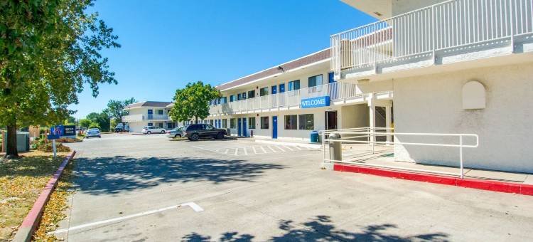 北雷丁6号汽车旅馆(Motel 6 Redding, CA - North)图片