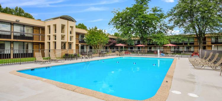 罗阿诺克机场品质酒店(Quality Inn Roanoke Airport)图片
