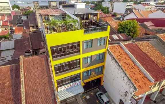 B Street Hotel Over view