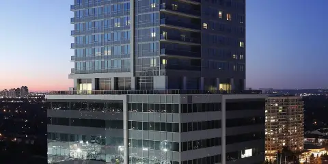自由套房酒店