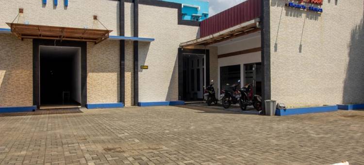 庞岸达兰提姆尔潘泰红多兹酒店(RedDoorz Near Goa Panggung)图片