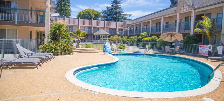 红木城戴斯酒店(Days Inn by Wyndham Redwood City)图片