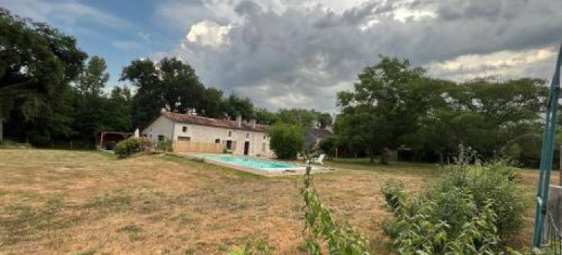 Maison Périgord Vert Piscine et Spa图片