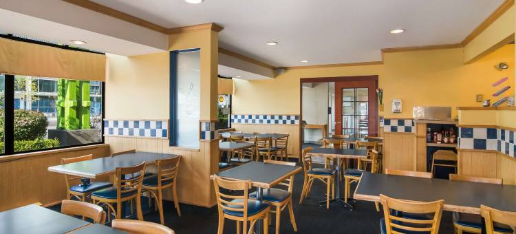 贝斯特韦斯特卡比兰诺温哥华北SureStay酒店(SureStay Hotel by Best Western North Vancouver Capilano)图片