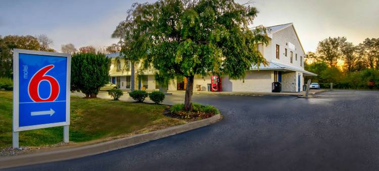 杰弗逊维尔城6号汽车旅馆-路易斯维尔(Motel 6 Jeffersonville, in - Louisville)图片