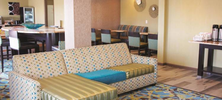 恩波里亚拉昆塔温德姆套房酒店(La Quinta Inn & Suites by Wyndham Emporia)图片