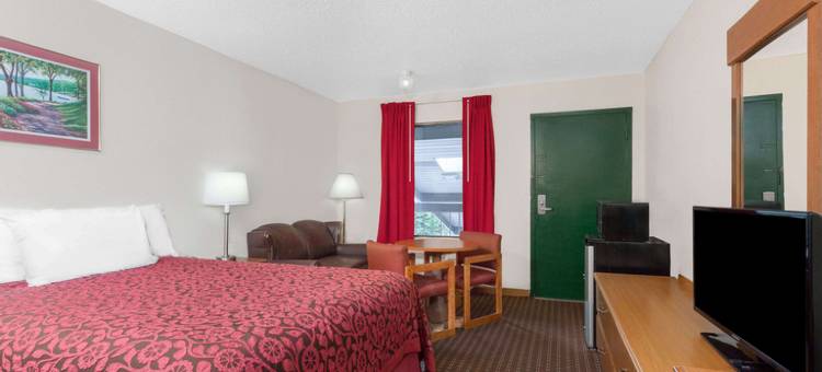 哥伦比亚东北杰克逊堡戴斯酒店(Days Inn by Wyndham Columbia NE Fort Jackson)图片