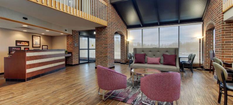 波普勒布拉夫德鲁里套房酒店(Drury Inn & Suites Poplar Bluff)图片