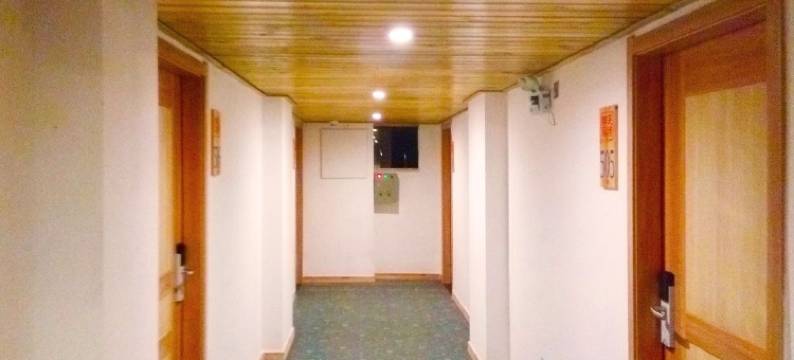 民族部落河景民宿(镇远古城景区店)图片