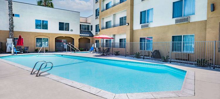 贝克斯菲尔德北华美达酒店(Ramada by Wyndham Bakersfield North)图片