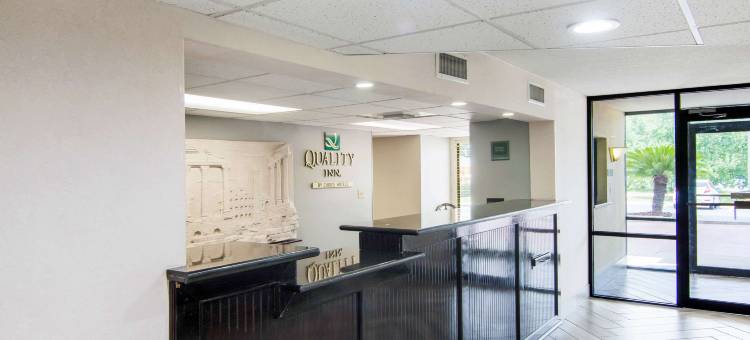 莫比尔大学附近凯艺酒店(Quality Inn Near University of Mobile)图片