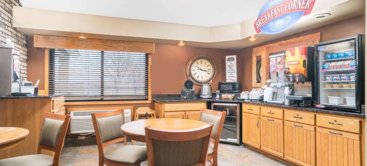 卡森罗契斯特地区呗盟套房酒店(Baymont by Wyndham Kasson Rochester Area)图片