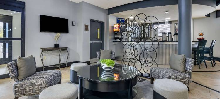 海牛贝斯特韦斯特优质酒店(Best Western Plus Bradenton Gateway Hotel)图片